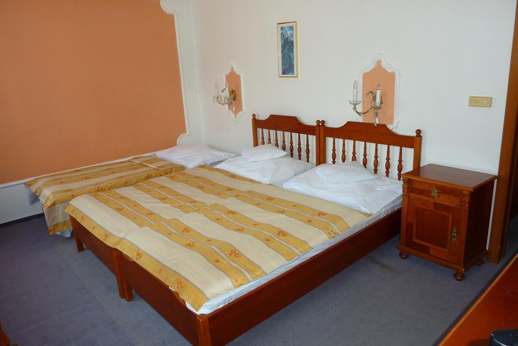 Vysehrad Otel